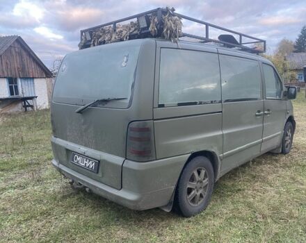 Зеленый Мерседес Вито, объемом двигателя 2.3 л и пробегом 350 тыс. км за 2500 $, фото 5 на Automoto.ua