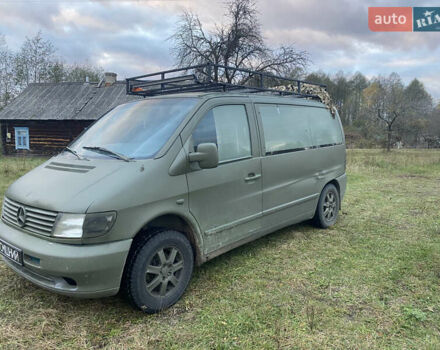 Зеленый Мерседес Вито, объемом двигателя 2.3 л и пробегом 350 тыс. км за 2500 $, фото 2 на Automoto.ua