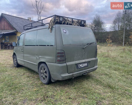 Зеленый Мерседес Вито, объемом двигателя 2.3 л и пробегом 350 тыс. км за 2500 $, фото 3 на Automoto.ua