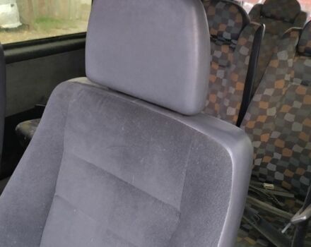 Зелений Мерседес Віто, об'ємом двигуна 2.3 л та пробігом 350 тис. км за 1919 $, фото 2 на Automoto.ua