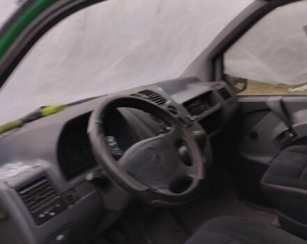 Зелений Мерседес Віто, об'ємом двигуна 2.3 л та пробігом 350 тис. км за 1919 $, фото 3 на Automoto.ua