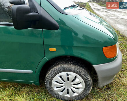 Зеленый Мерседес Вито, объемом двигателя 2.2 л и пробегом 370 тыс. км за 6000 $, фото 4 на Automoto.ua