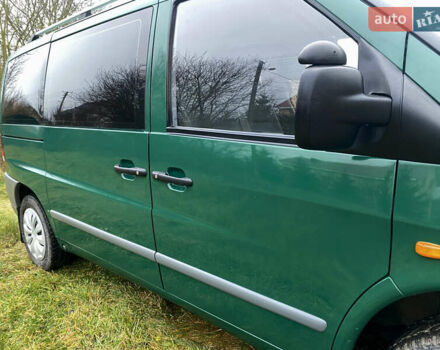 Зеленый Мерседес Вито, объемом двигателя 2.2 л и пробегом 370 тыс. км за 6000 $, фото 2 на Automoto.ua