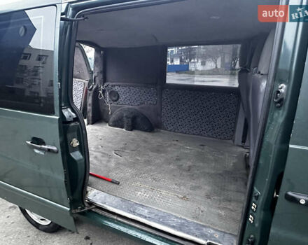 Зеленый Мерседес Вито, объемом двигателя 2.15 л и пробегом 432 тыс. км за 3500 $, фото 19 на Automoto.ua