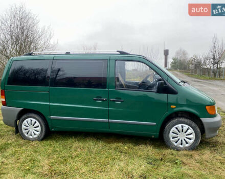 Зеленый Мерседес Вито, объемом двигателя 2.2 л и пробегом 370 тыс. км за 6000 $, фото 3 на Automoto.ua