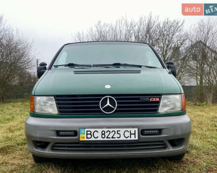 Зеленый Мерседес Вито, объемом двигателя 2.2 л и пробегом 370 тыс. км за 6000 $, фото 20 на Automoto.ua