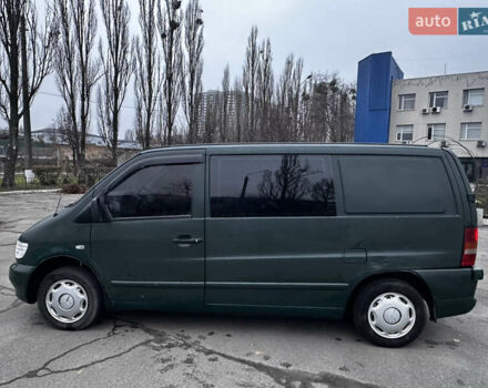 Зеленый Мерседес Вито, объемом двигателя 2.15 л и пробегом 432 тыс. км за 3500 $, фото 7 на Automoto.ua