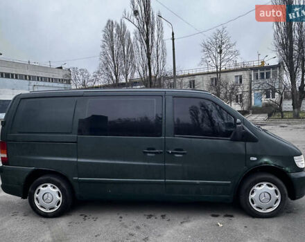 Зеленый Мерседес Вито, объемом двигателя 2.15 л и пробегом 432 тыс. км за 3500 $, фото 6 на Automoto.ua