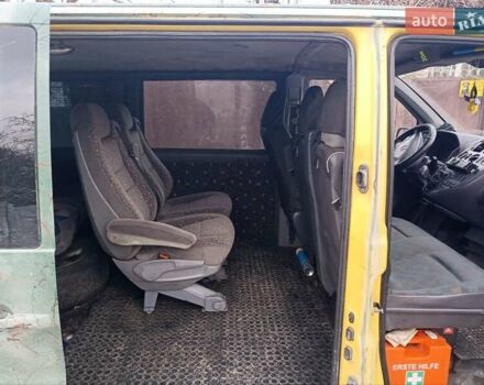 Зеленый Мерседес Вито, объемом двигателя 2.2 л и пробегом 300 тыс. км за 4500 $, фото 4 на Automoto.ua