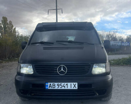 Зеленый Мерседес Вито, объемом двигателя 2.15 л и пробегом 565 тыс. км за 9999 $, фото 1 на Automoto.ua