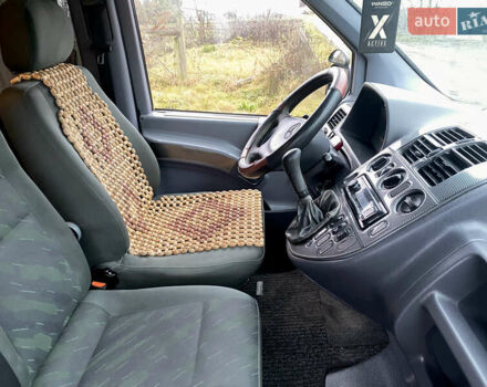 Зеленый Мерседес Вито, объемом двигателя 2.2 л и пробегом 370 тыс. км за 6000 $, фото 33 на Automoto.ua