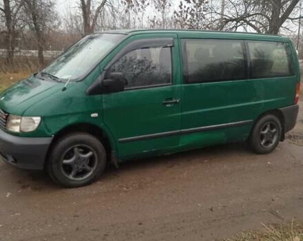 Зелений Мерседес Віто, об'ємом двигуна 2.2 л та пробігом 370 тис. км за 4700 $, фото 1 на Automoto.ua