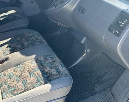 Зеленый Мерседес Вито, объемом двигателя 2.2 л и пробегом 280 тыс. км за 4350 $, фото 6 на Automoto.ua