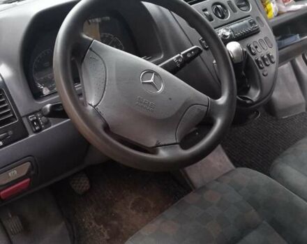Зелений Мерседес Віто, об'ємом двигуна 2.2 л та пробігом 370 тис. км за 4700 $, фото 4 на Automoto.ua