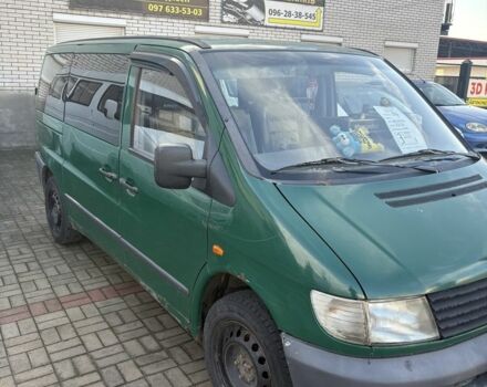 Зеленый Мерседес Вито, объемом двигателя 2.2 л и пробегом 400 тыс. км за 3000 $, фото 3 на Automoto.ua