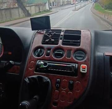 Зеленый Мерседес Вито, объемом двигателя 2.2 л и пробегом 430 тыс. км за 6200 $, фото 9 на Automoto.ua