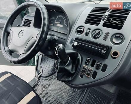 Зеленый Мерседес Вито, объемом двигателя 2.2 л и пробегом 325 тыс. км за 3499 $, фото 16 на Automoto.ua