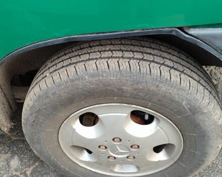 Зелений Мерседес Віто, об'ємом двигуна 2.1 л та пробігом 500 тис. км за 4200 $, фото 6 на Automoto.ua