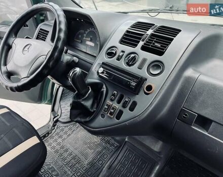 Зеленый Мерседес Вито, объемом двигателя 2.2 л и пробегом 325 тыс. км за 3499 $, фото 14 на Automoto.ua