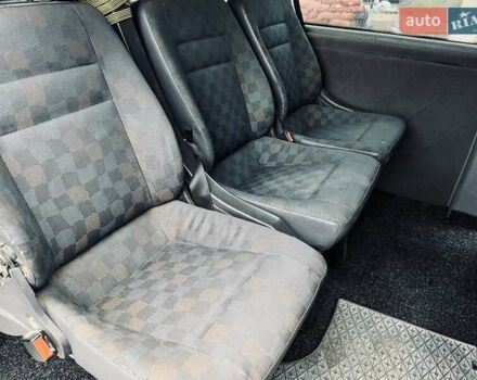 Зеленый Мерседес Вито, объемом двигателя 2.2 л и пробегом 325 тыс. км за 3499 $, фото 15 на Automoto.ua