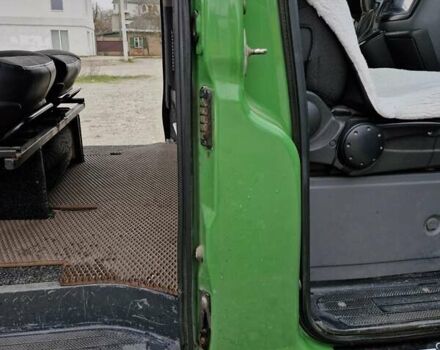 Зеленый Мерседес Вито, объемом двигателя 2.15 л и пробегом 296 тыс. км за 6200 $, фото 28 на Automoto.ua