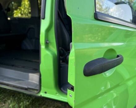 Зелений Мерседес Віто, об'ємом двигуна 2.15 л та пробігом 272 тис. км за 8000 $, фото 1 на Automoto.ua