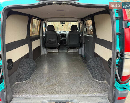 Зеленый Мерседес Вито, объемом двигателя 2.2 л и пробегом 544 тыс. км за 9000 $, фото 7 на Automoto.ua