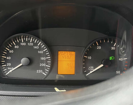 Зеленый Мерседес Вито, объемом двигателя 2.1 л и пробегом 203 тыс. км за 13500 $, фото 6 на Automoto.ua