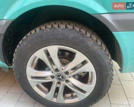 Зеленый Мерседес Вито, объемом двигателя 2.2 л и пробегом 202 тыс. км за 14150 $, фото 5 на Automoto.ua