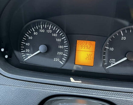 Зеленый Мерседес Вито, объемом двигателя 2.14 л и пробегом 200 тыс. км за 13500 $, фото 7 на Automoto.ua