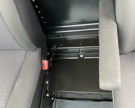 Зеленый Мерседес Вито, объемом двигателя 2.14 л и пробегом 328 тыс. км за 13700 $, фото 15 на Automoto.ua