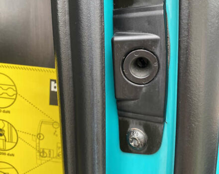 Зеленый Мерседес Вито, объемом двигателя 2.14 л и пробегом 328 тыс. км за 13700 $, фото 43 на Automoto.ua