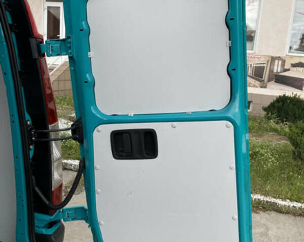 Зеленый Мерседес Вито, объемом двигателя 2.14 л и пробегом 328 тыс. км за 13700 $, фото 32 на Automoto.ua