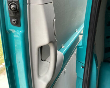 Зеленый Мерседес Вито, объемом двигателя 2.14 л и пробегом 328 тыс. км за 13700 $, фото 45 на Automoto.ua