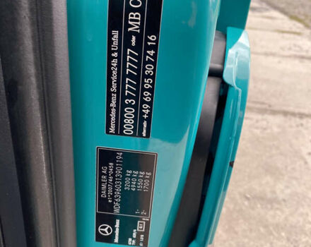 Зеленый Мерседес Вито, объемом двигателя 2.14 л и пробегом 328 тыс. км за 13700 $, фото 17 на Automoto.ua