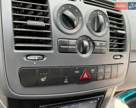 Зеленый Мерседес Вито, объемом двигателя 2.14 л и пробегом 328 тыс. км за 13700 $, фото 18 на Automoto.ua