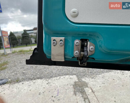 Зеленый Мерседес Вито, объемом двигателя 2.14 л и пробегом 328 тыс. км за 13700 $, фото 41 на Automoto.ua