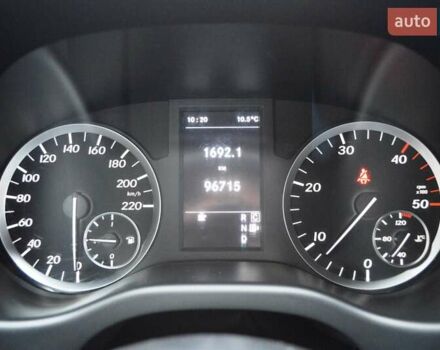 Зеленый Мерседес Вито, объемом двигателя 2.14 л и пробегом 160 тыс. км за 21700 $, фото 27 на Automoto.ua