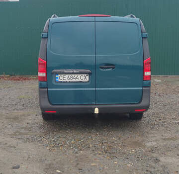 Зеленый Мерседес Вито, объемом двигателя 2.1 л и пробегом 155 тыс. км за 22100 $, фото 2 на Automoto.ua