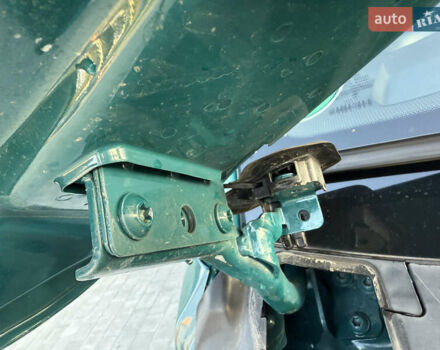 Зелений Мерседес Віто, об'ємом двигуна 1.95 л та пробігом 225 тис. км за 23999 $, фото 31 на Automoto.ua