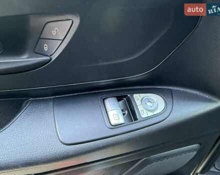 Зелений Мерседес Віто, об'ємом двигуна 1.95 л та пробігом 225 тис. км за 23999 $, фото 70 на Automoto.ua