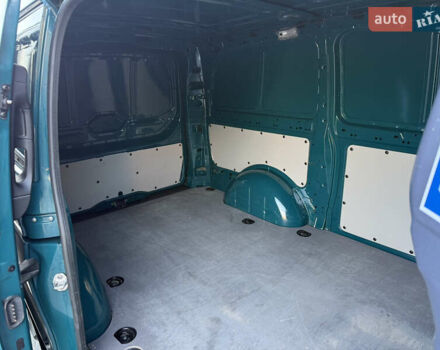 Зелений Мерседес Віто, об'ємом двигуна 1.95 л та пробігом 225 тис. км за 23999 $, фото 23 на Automoto.ua