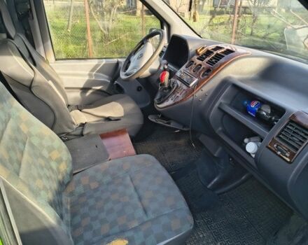 Зелений Мерседес Віто, об'ємом двигуна 2.1 л та пробігом 350 тис. км за 3200 $, фото 2 на Automoto.ua