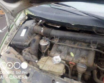 Зеленый Мерседес Вито, объемом двигателя 2.2 л и пробегом 450 тыс. км за 2500 $, фото 1 на Automoto.ua