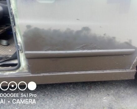 Зеленый Мерседес Вито, объемом двигателя 2.2 л и пробегом 450 тыс. км за 2500 $, фото 4 на Automoto.ua