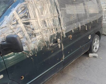 Зеленый Мерседес Вито, объемом двигателя 2.2 л и пробегом 420 тыс. км за 2427 $, фото 1 на Automoto.ua