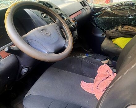 Зелений Мерседес Віто, об'ємом двигуна 2.2 л та пробігом 382 тис. км за 1700 $, фото 2 на Automoto.ua