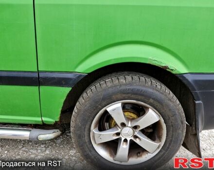 Зеленый Мерседес Вито, объемом двигателя 2.1 л и пробегом 296 тыс. км за 6200 $, фото 7 на Automoto.ua