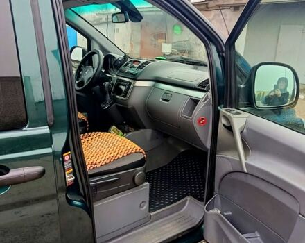 Зеленый Мерседес Вито, объемом двигателя 2.1 л и пробегом 200 тыс. км за 8000 $, фото 5 на Automoto.ua