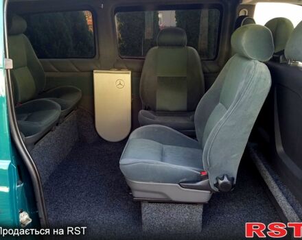 Зеленый Мерседес Вито, объемом двигателя 2.1 л и пробегом 186 тыс. км за 9900 $, фото 7 на Automoto.ua